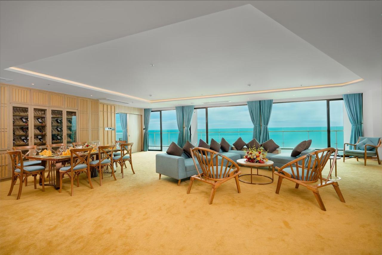 Sala Grand Tuyhoa Hotel Tuy Hoa Bagian luar foto