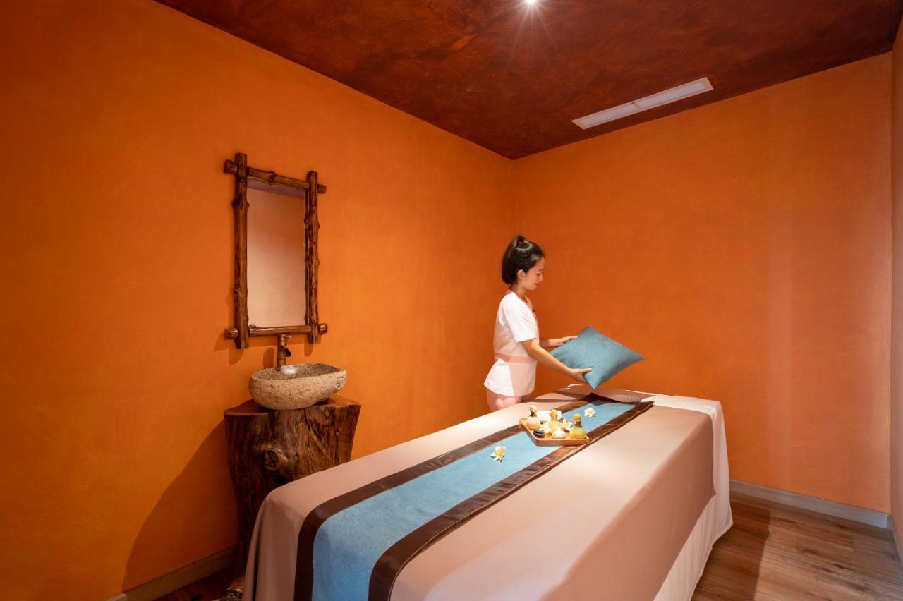 Sala Grand Tuyhoa Hotel Tuy Hoa Bagian luar foto