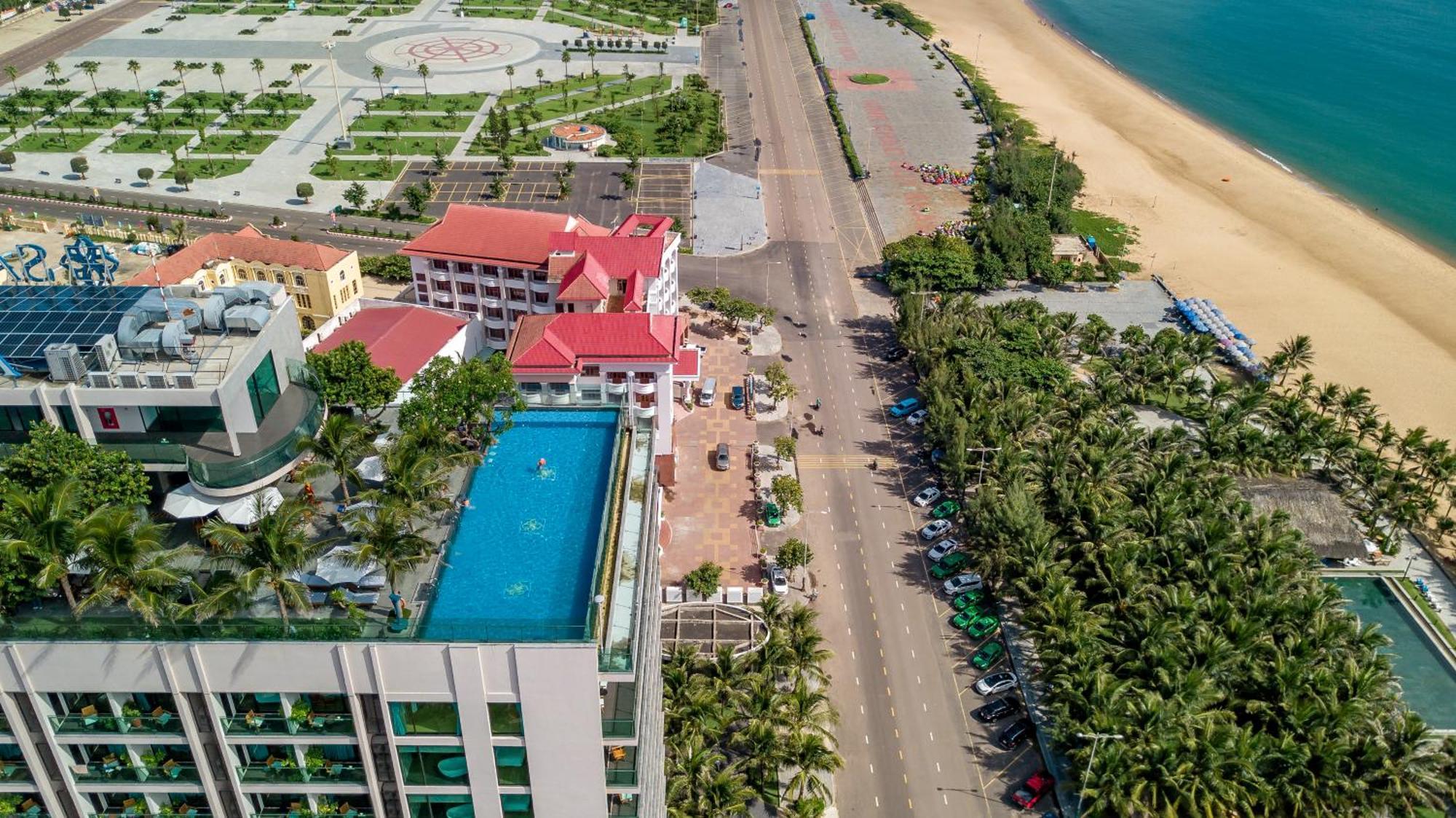 Sala Grand Tuyhoa Hotel Tuy Hoa Bagian luar foto